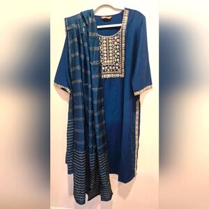 Indian ethic dress/ Elegant Teal Kurta Set with Gold Embroidery & Dupatta